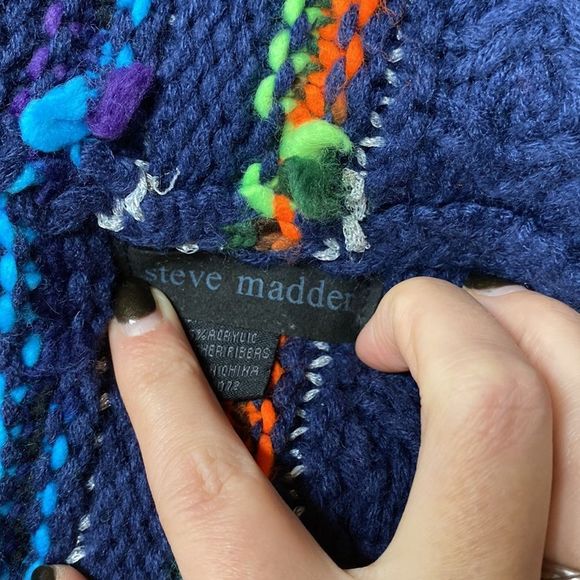Steve Madden scarf - Picture 4 of 6